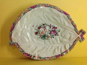 A Worcester cabbage leaf shaped dish