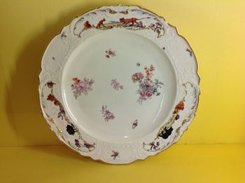 A Chelsea large round dish
