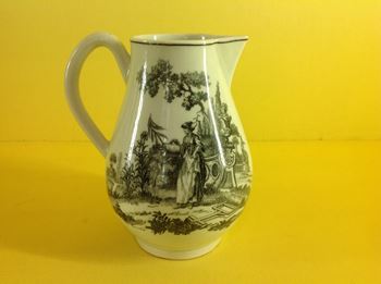 A Worcester milk jug