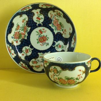 A Worcester tea cup and saucer 