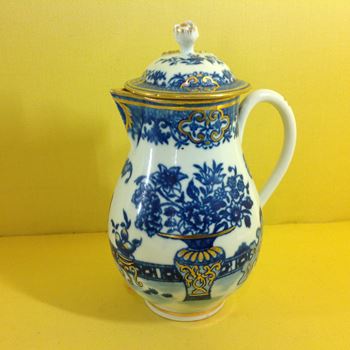 A Worcester milk jug and cover