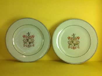 A pair of Chinese Export armorial plates