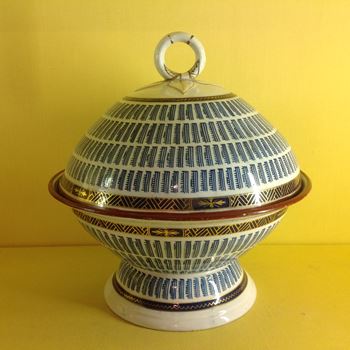 A rare Barr Worcester bowl and cover 