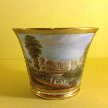 A fine Chamberlain's Worcester cabinet cup