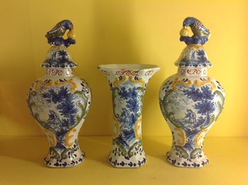 A garniture of Dutch Delft vases 