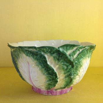 A rare Chelsea cabbage leaf moulded bowl