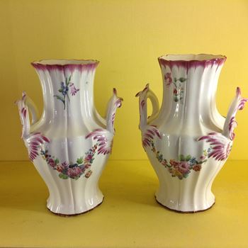 A pair of Chantilly vases 