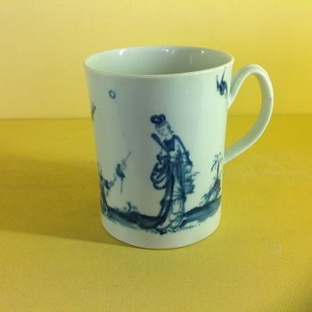 A Worcester mug 