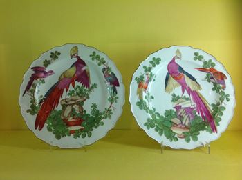 A pair of Chelsea plates 