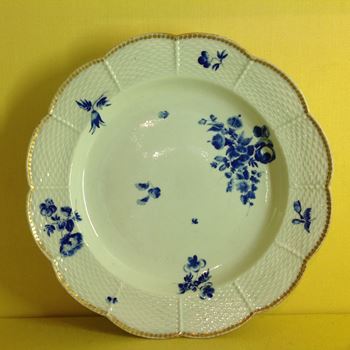 A Worcester plate 