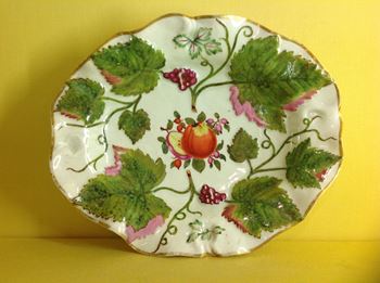 A Bow leaf moulded dish