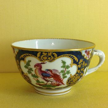 A Worcester teacup