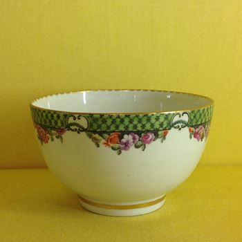 An unusual Derby tea bowl 