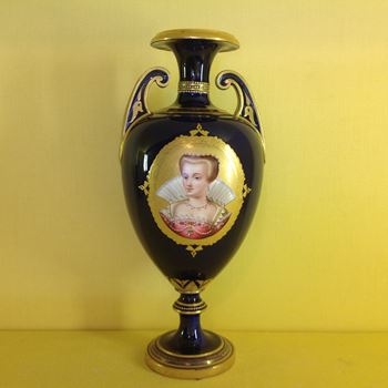 A Royal Worcester vase 