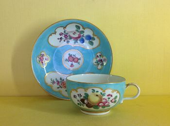 A rare Worcester teacup and saucer 