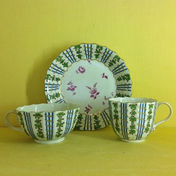 A rare Worcester teacup, coffee cup and saucer 