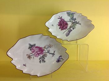 A very fine pair of Chelsea Raised Anchor period small dishes 