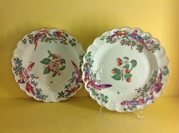 A fine pair of Worcester plates 
