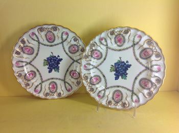 A fine pair of Barr, Flight and Barr Worcester plates 