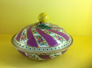 A Meissen bowl and cover, for the Turkish market