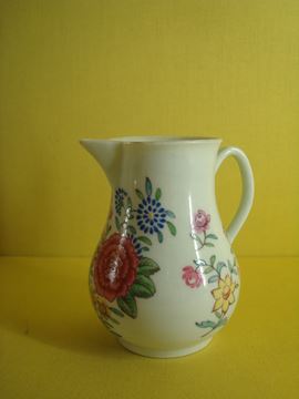 A Worcester sparrow beak cream jug