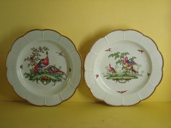 A pair of Worcester plates
