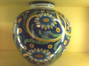 A Cantigalli majolica large ovoid vase 