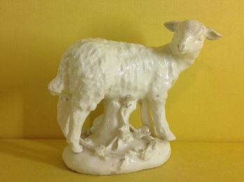 A Derby 'dry edge' model of a ewe 