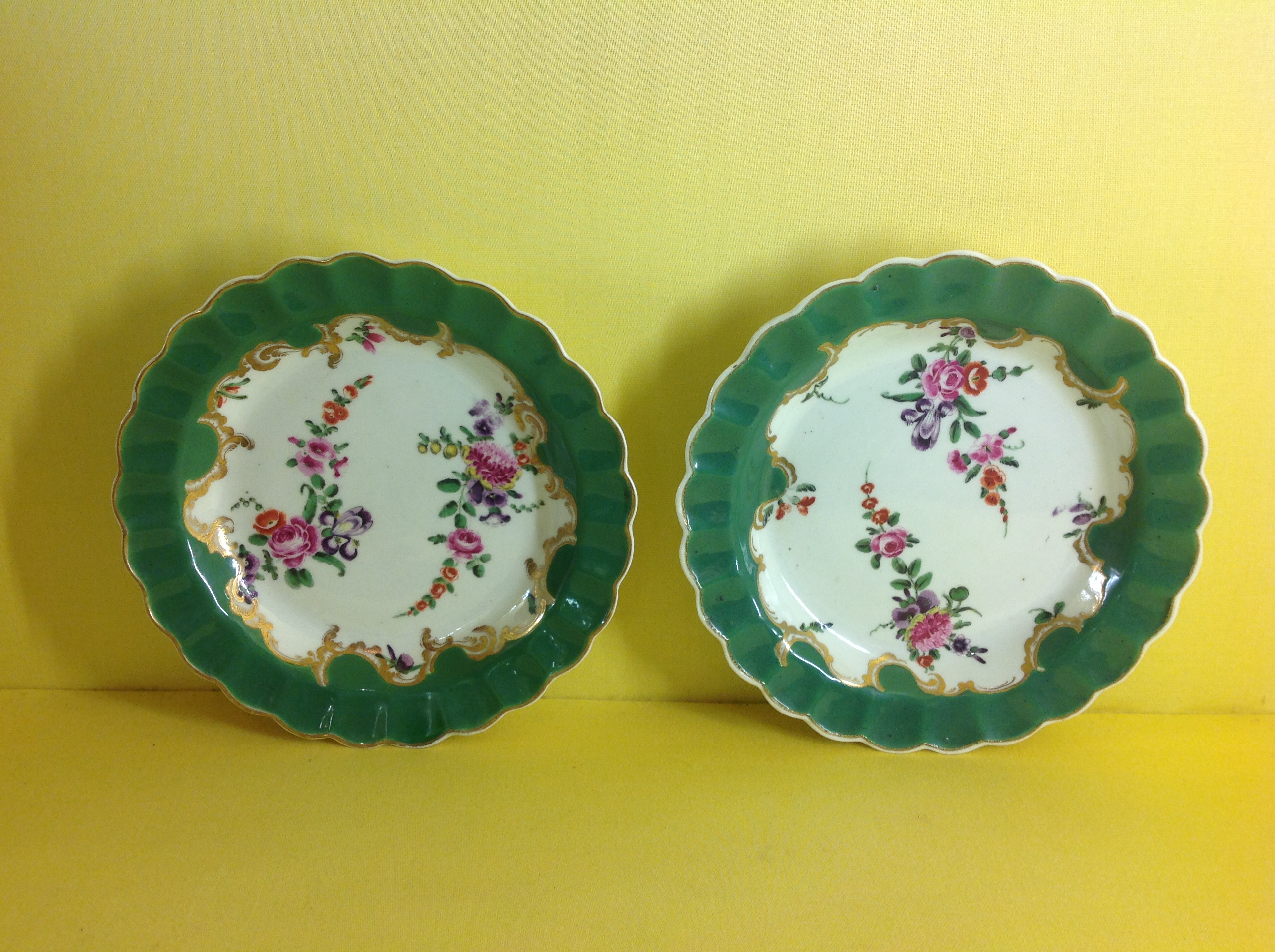 A pair of Worcester small plates