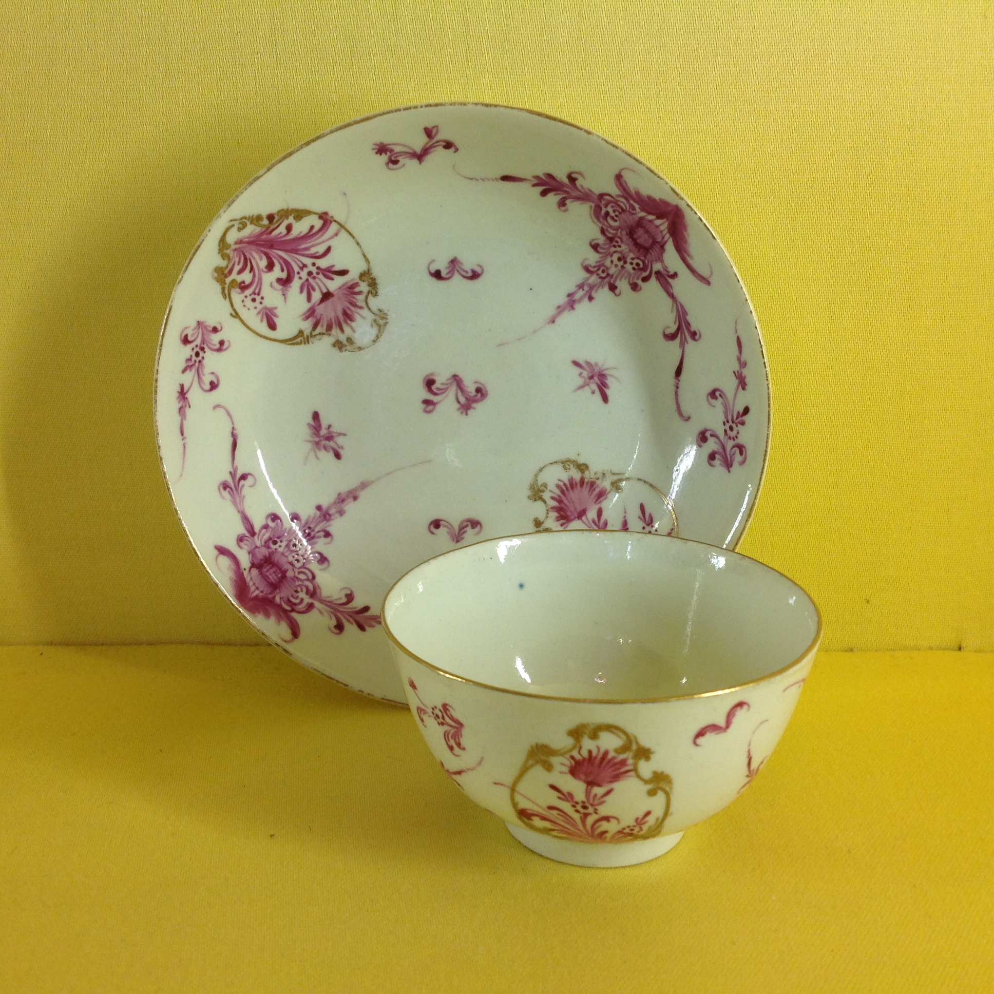 A Worcester tea bowl and saucer