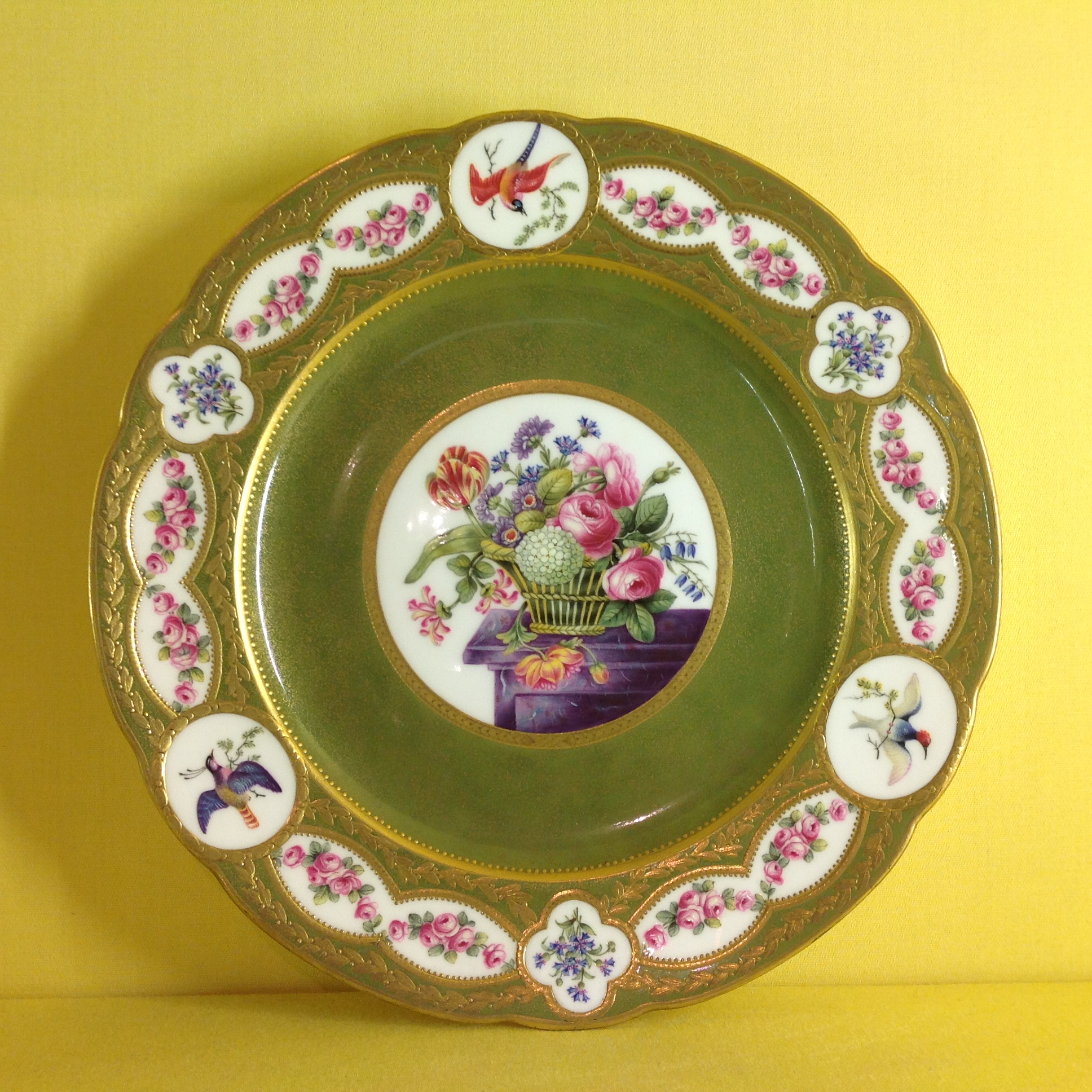 A fine Copeland cabinet plate 