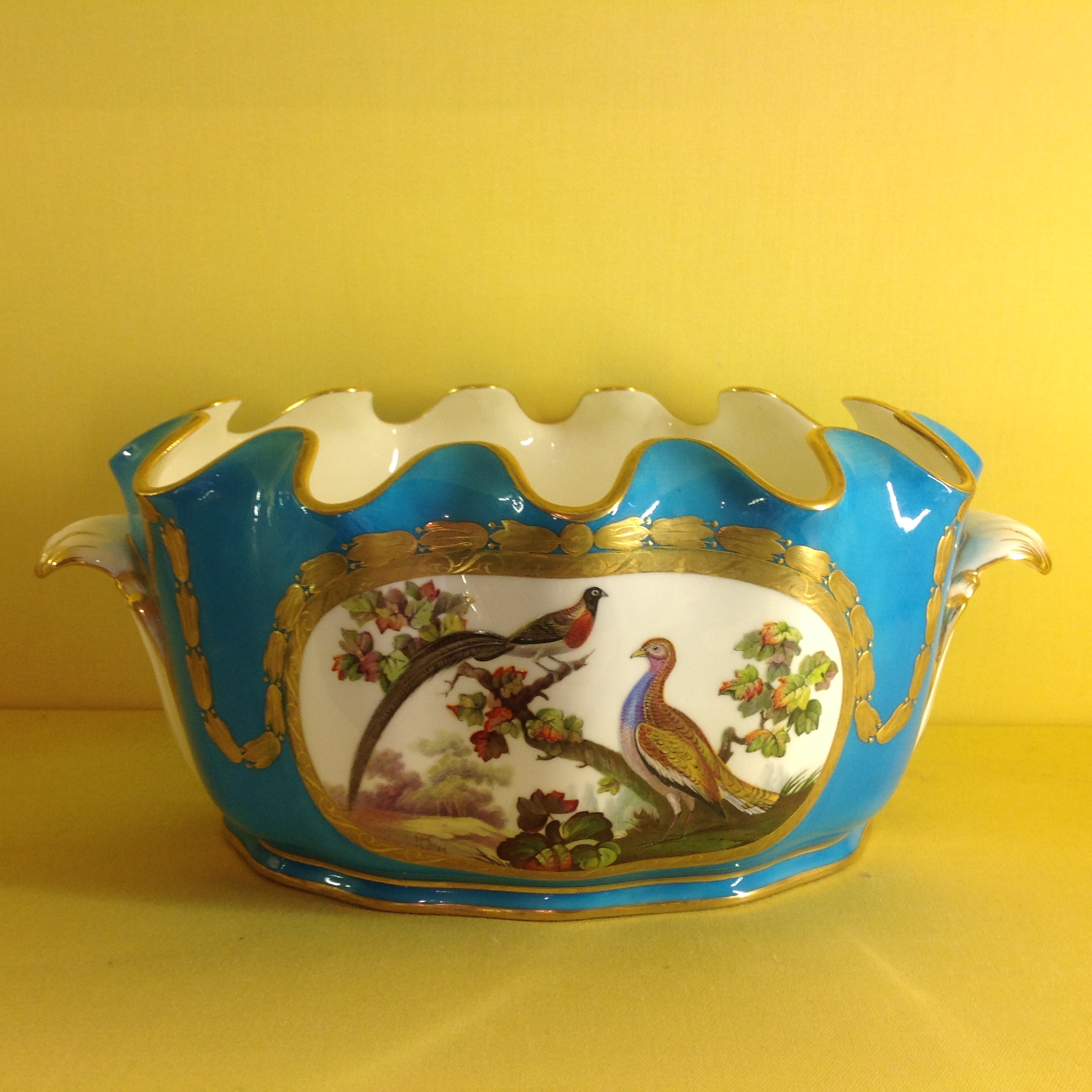 A fine Minton monteith or Seau Crennele 