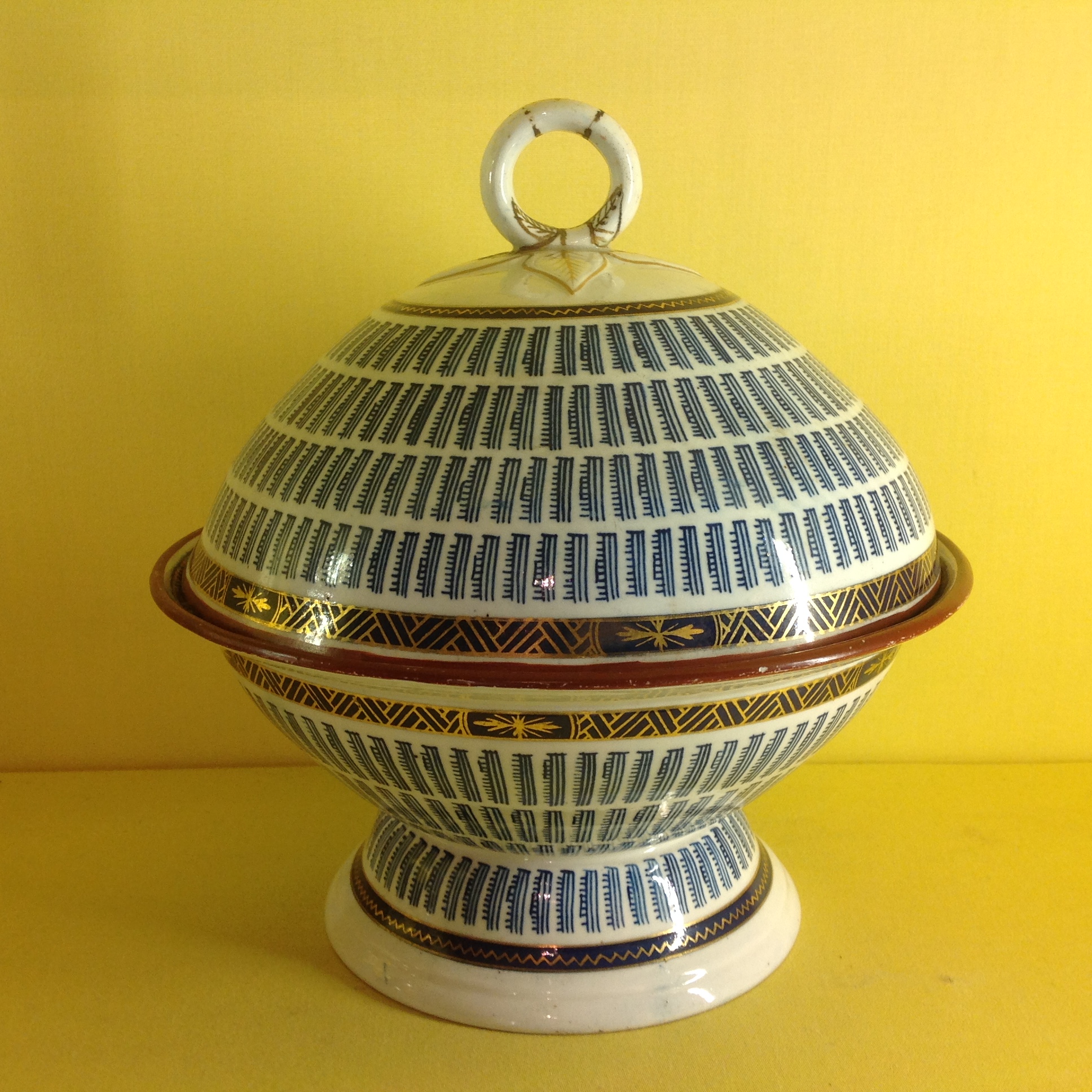 A rare Barr Worcester bowl and cover 
