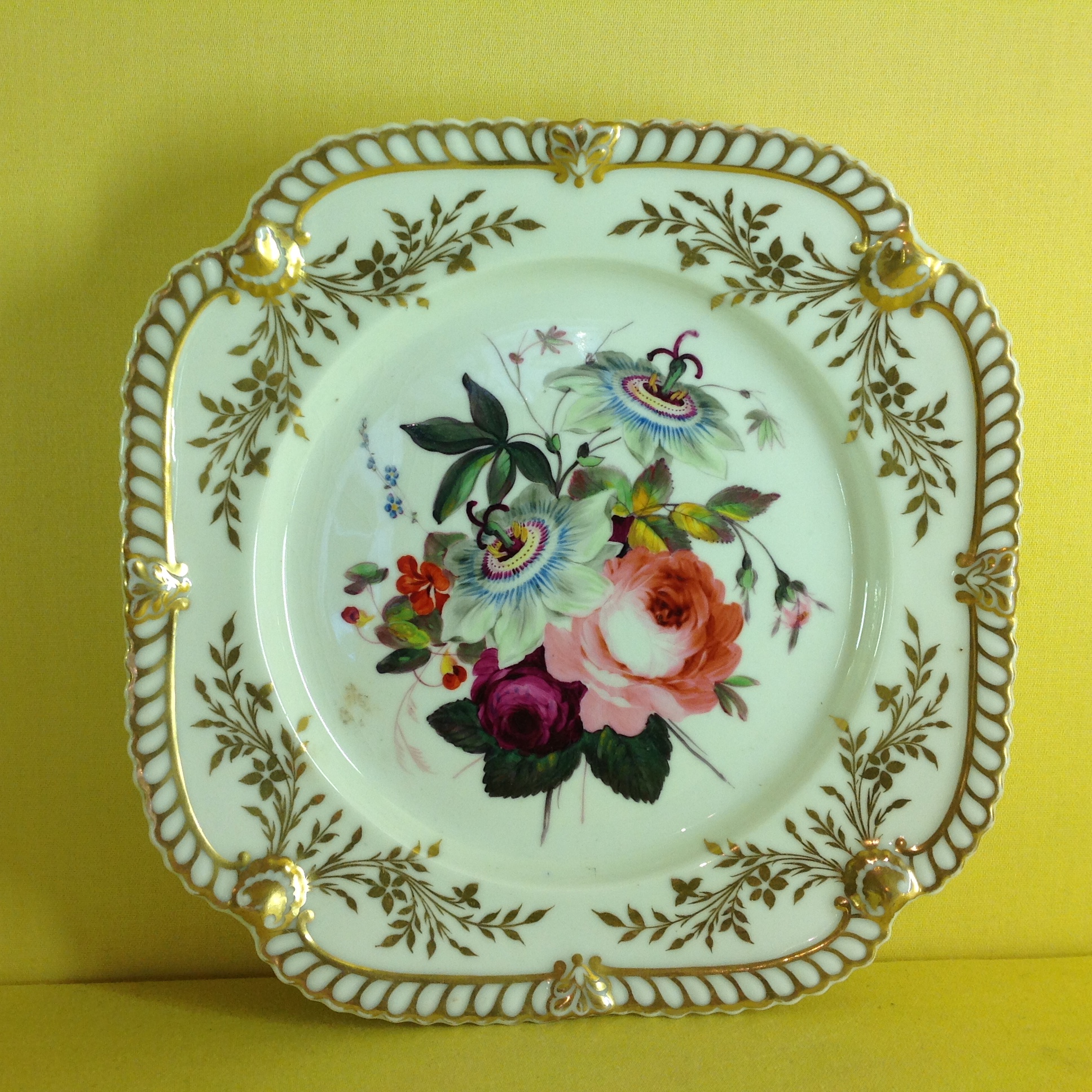 A Chamberlain's Worcester plate