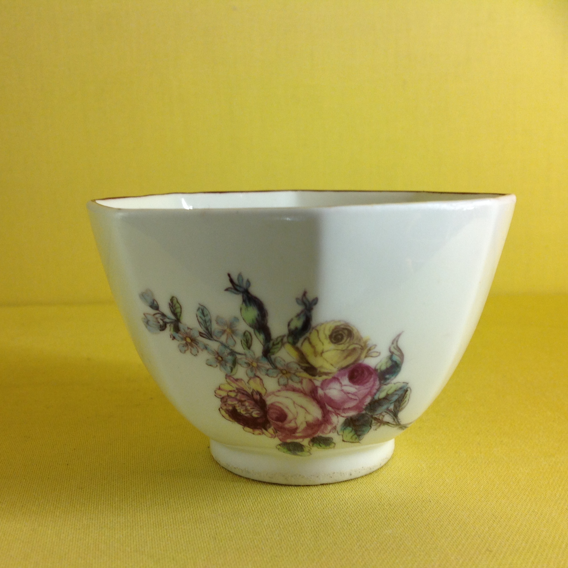 A Chelsea octagonal bowl