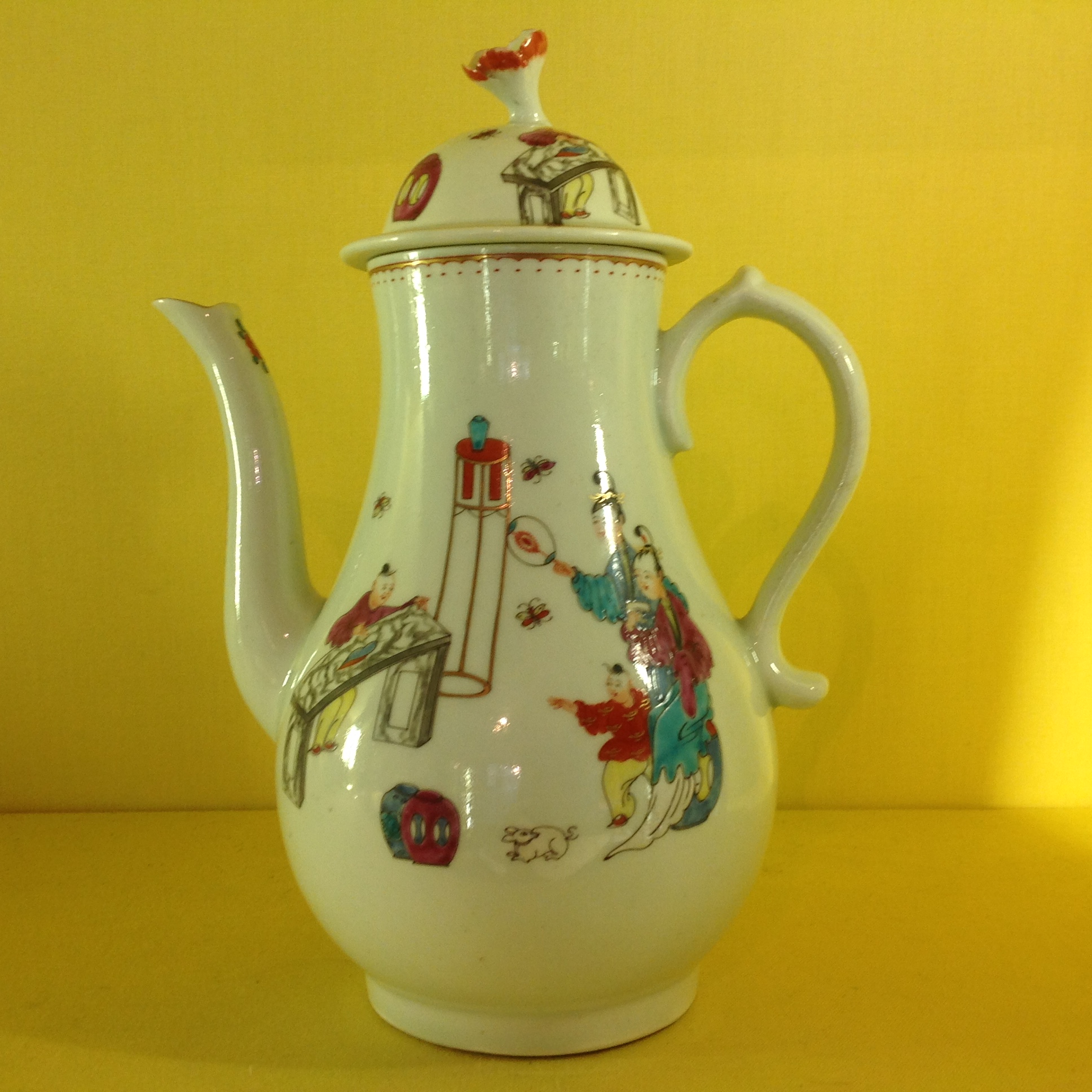 A Worcester coffee pot and cover 