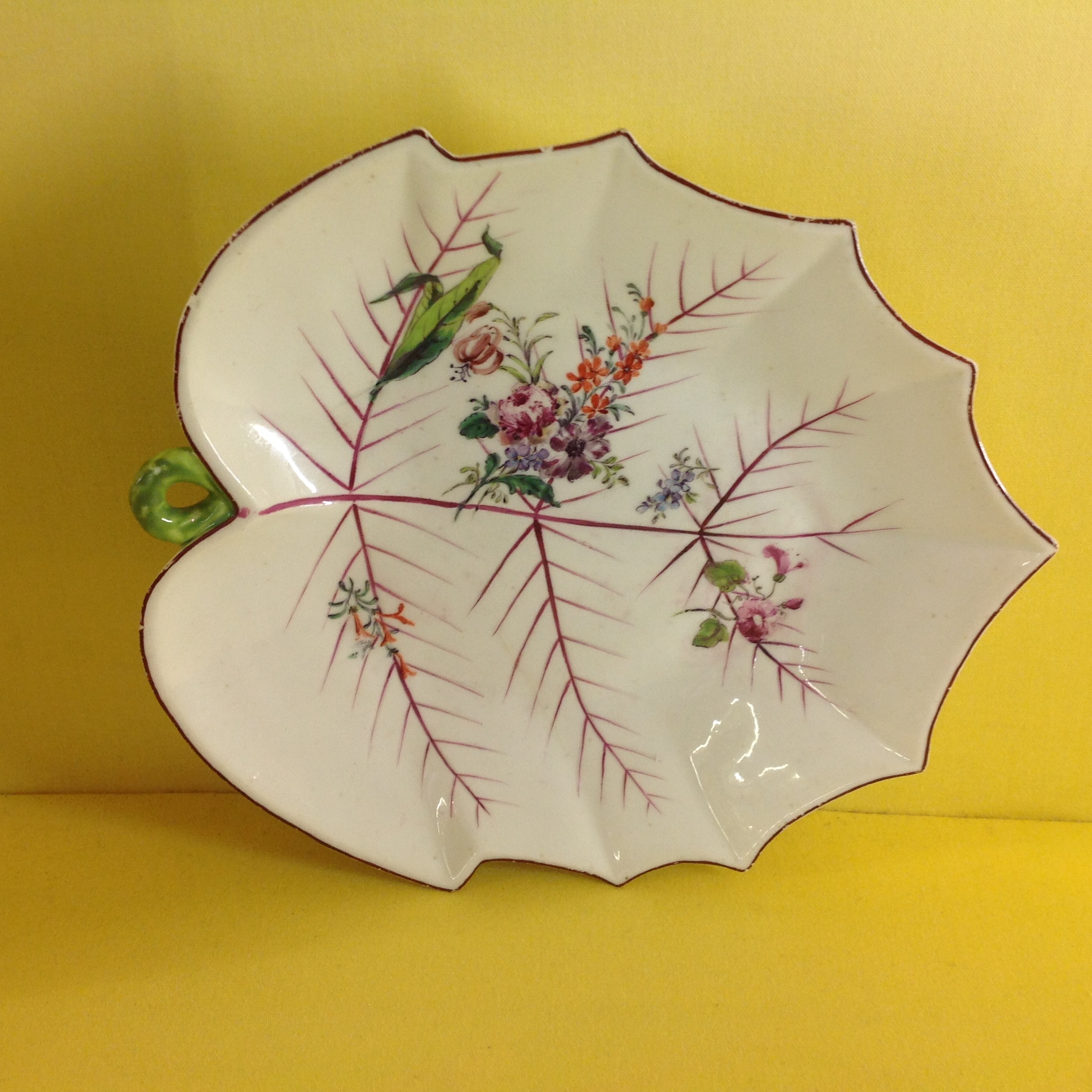 A Chelsea leaf shaped dish 