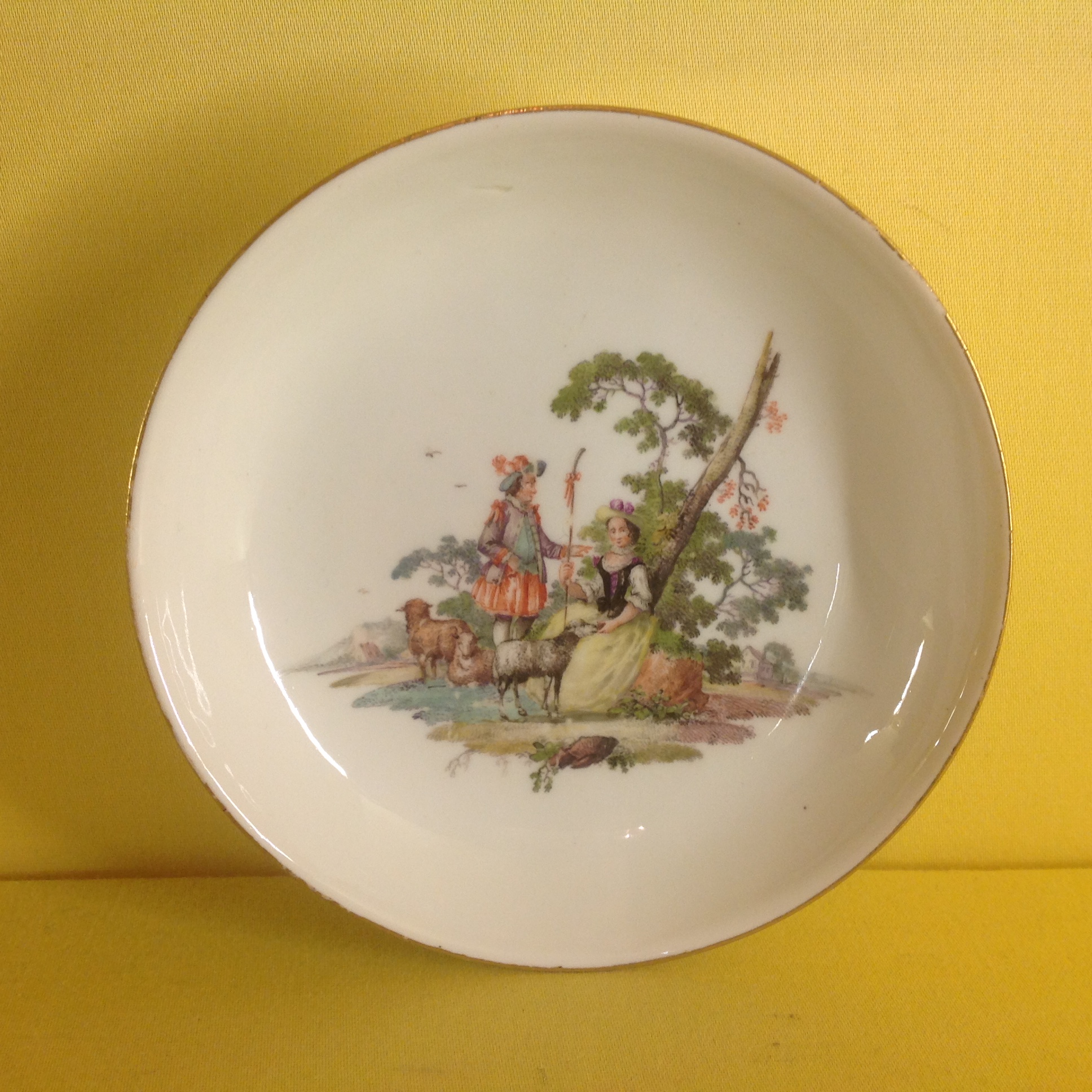A Meissen saucer 