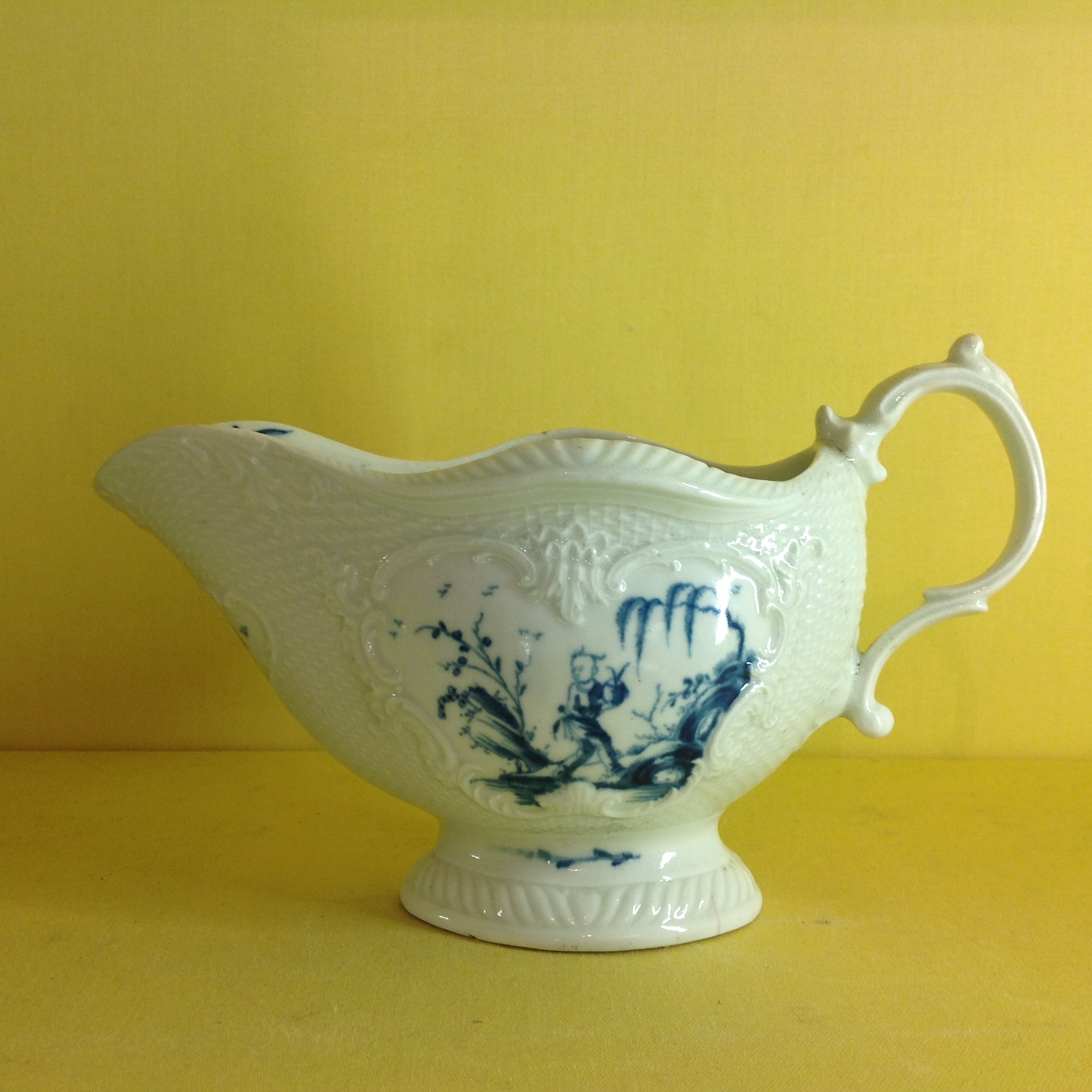 A Worcester sauceboat 