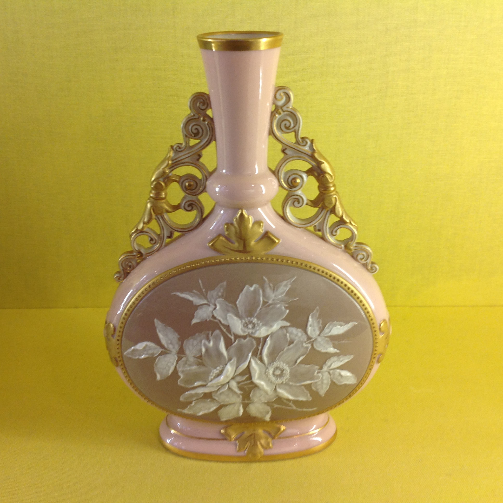 A George Grainger pate-sur-pate vase 