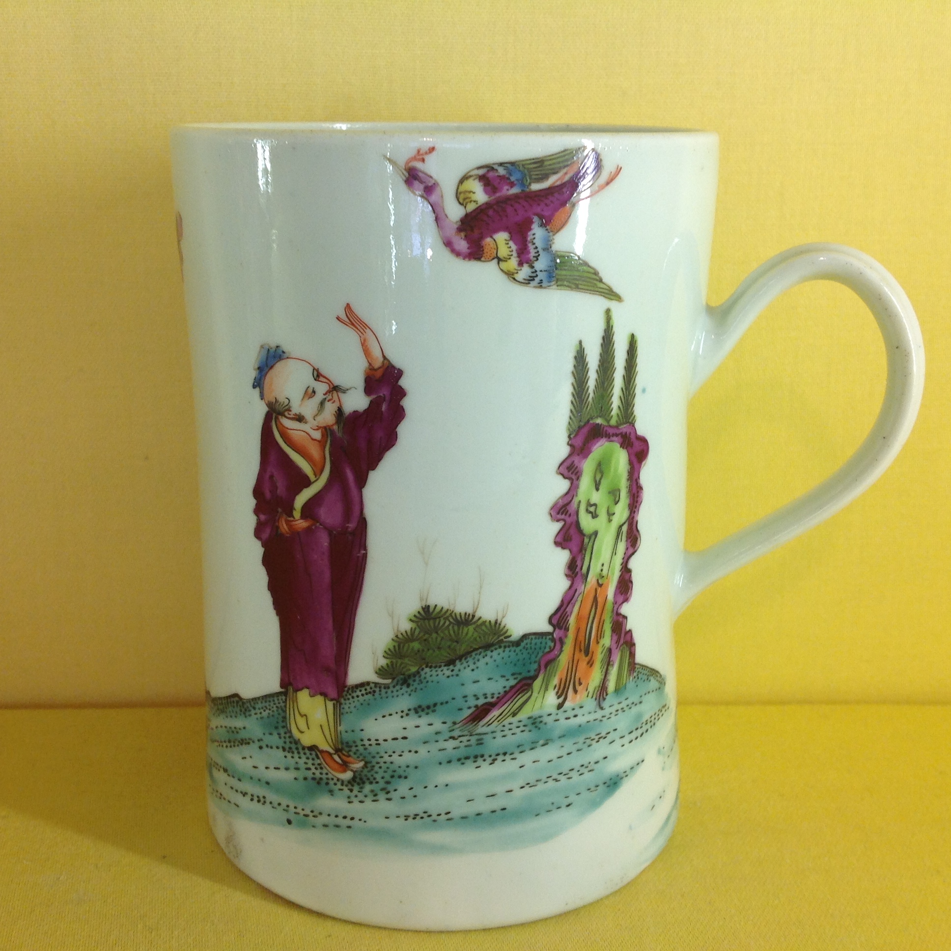 A Worcester cylindrical mug