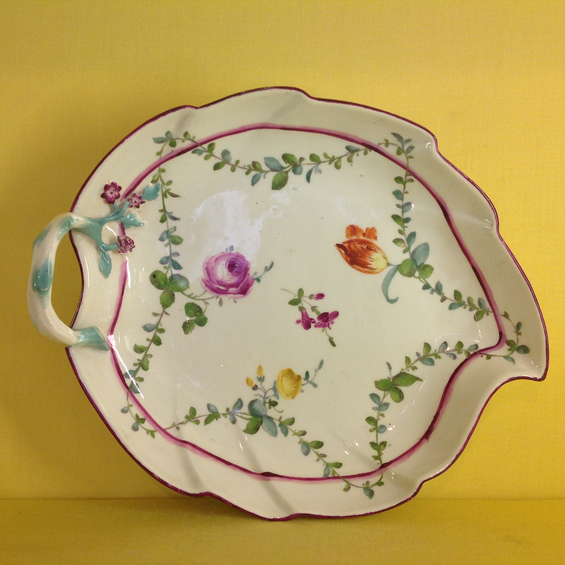 A Meissen leaf shaped dish 