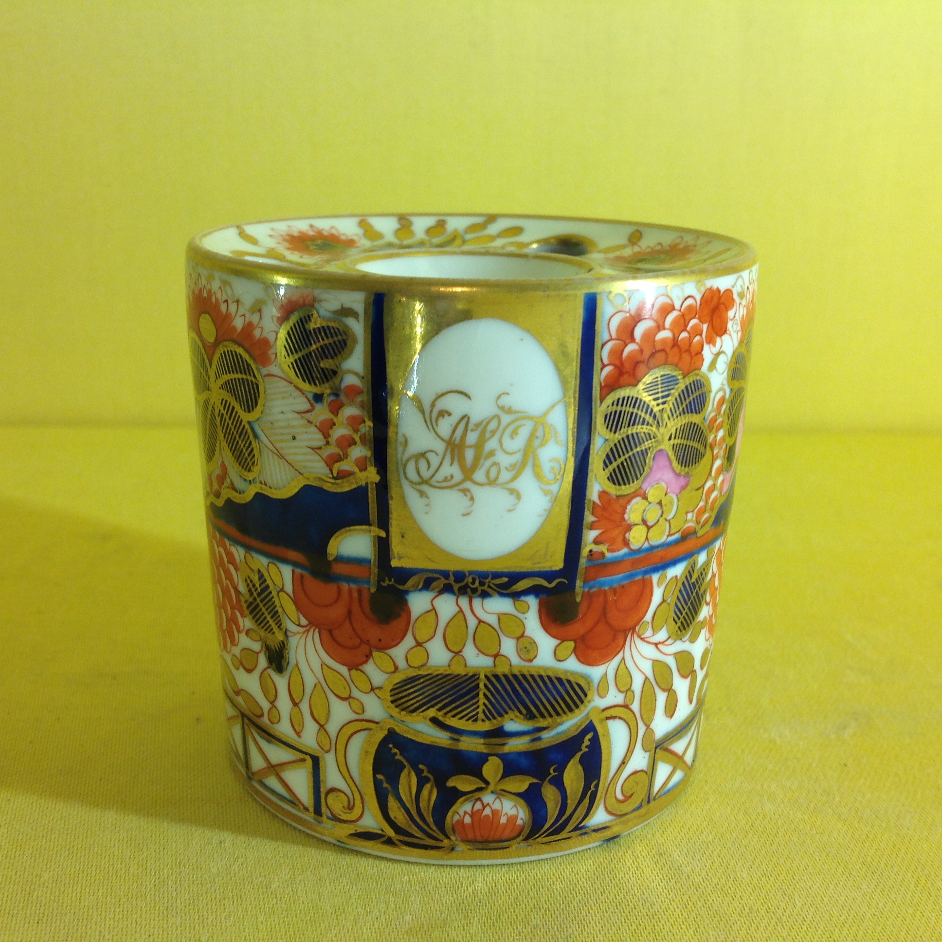 A Chamberlain's Worcester inkwell 