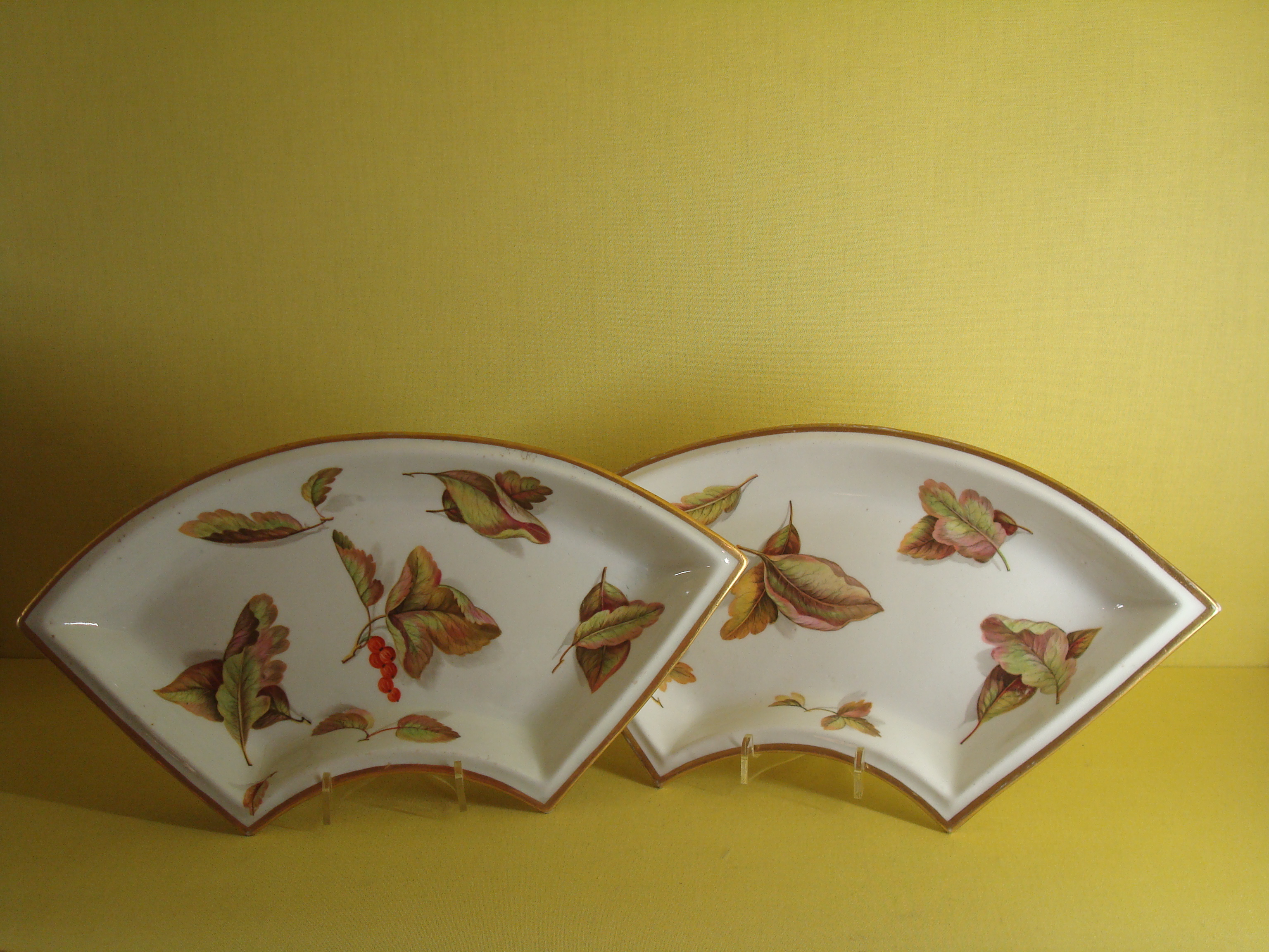 A pair of English porcelain fan shaped dishes