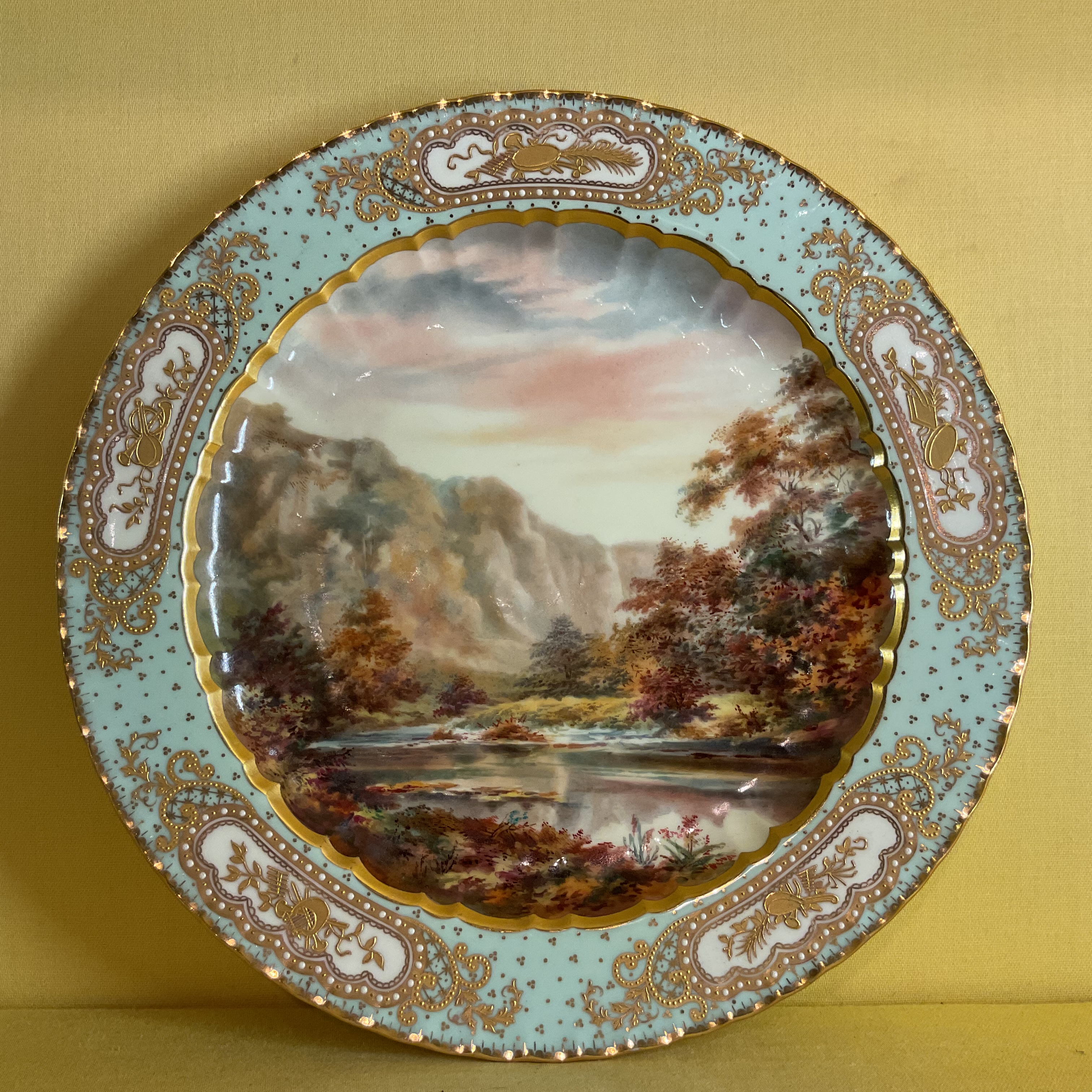 A Royal Crown Derby cabinet plate 