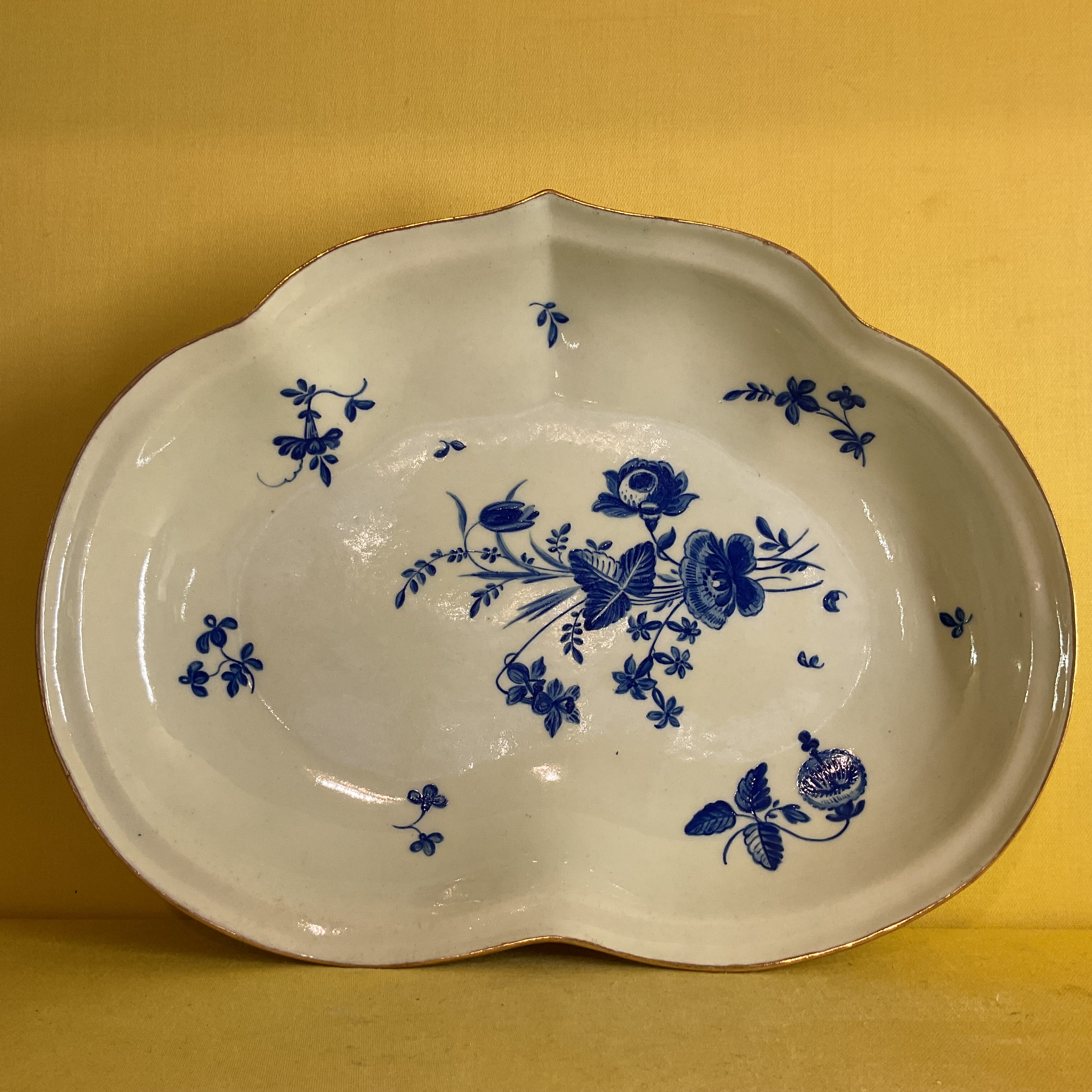 A Worcester heart shaped dish 