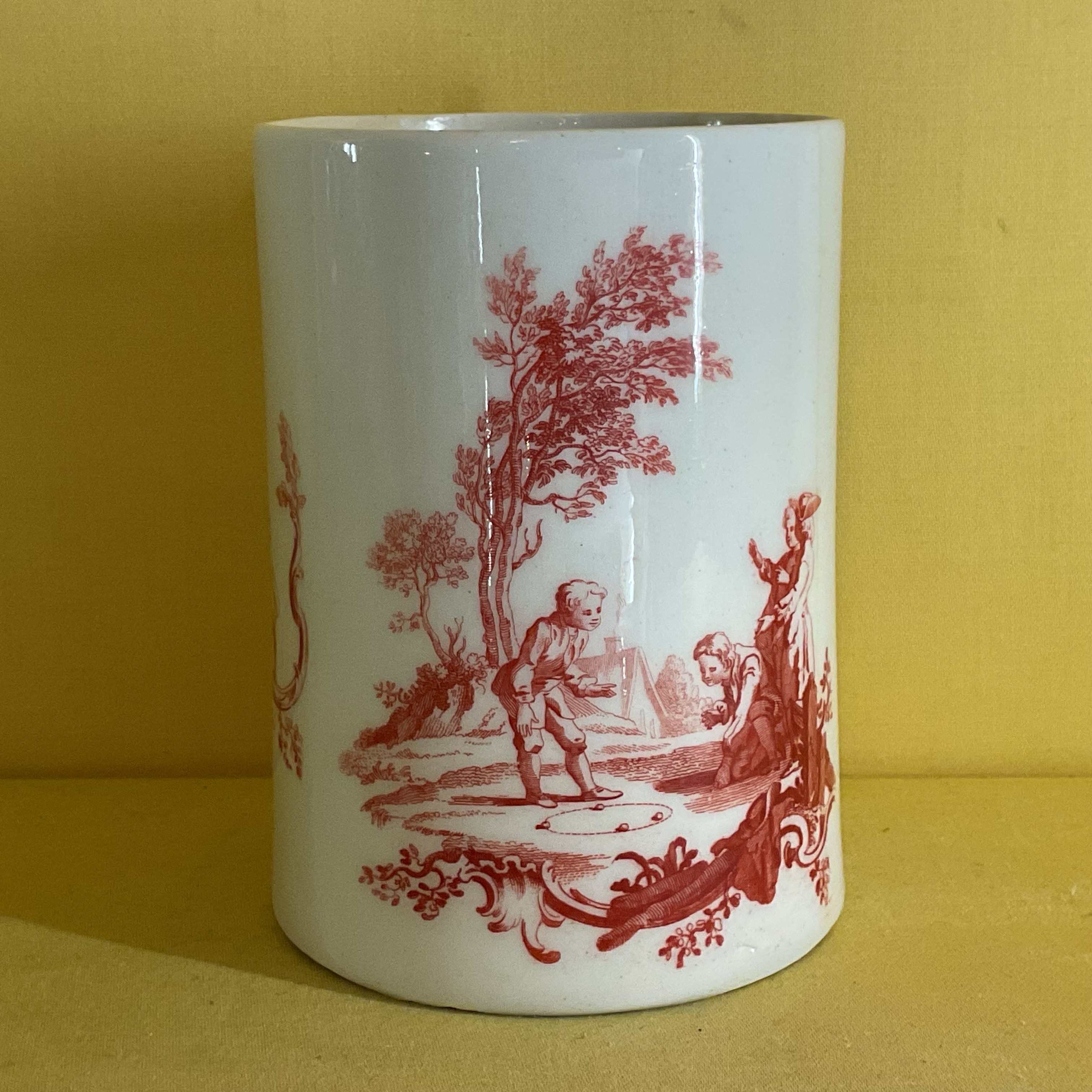 A rare Bow printed mug 