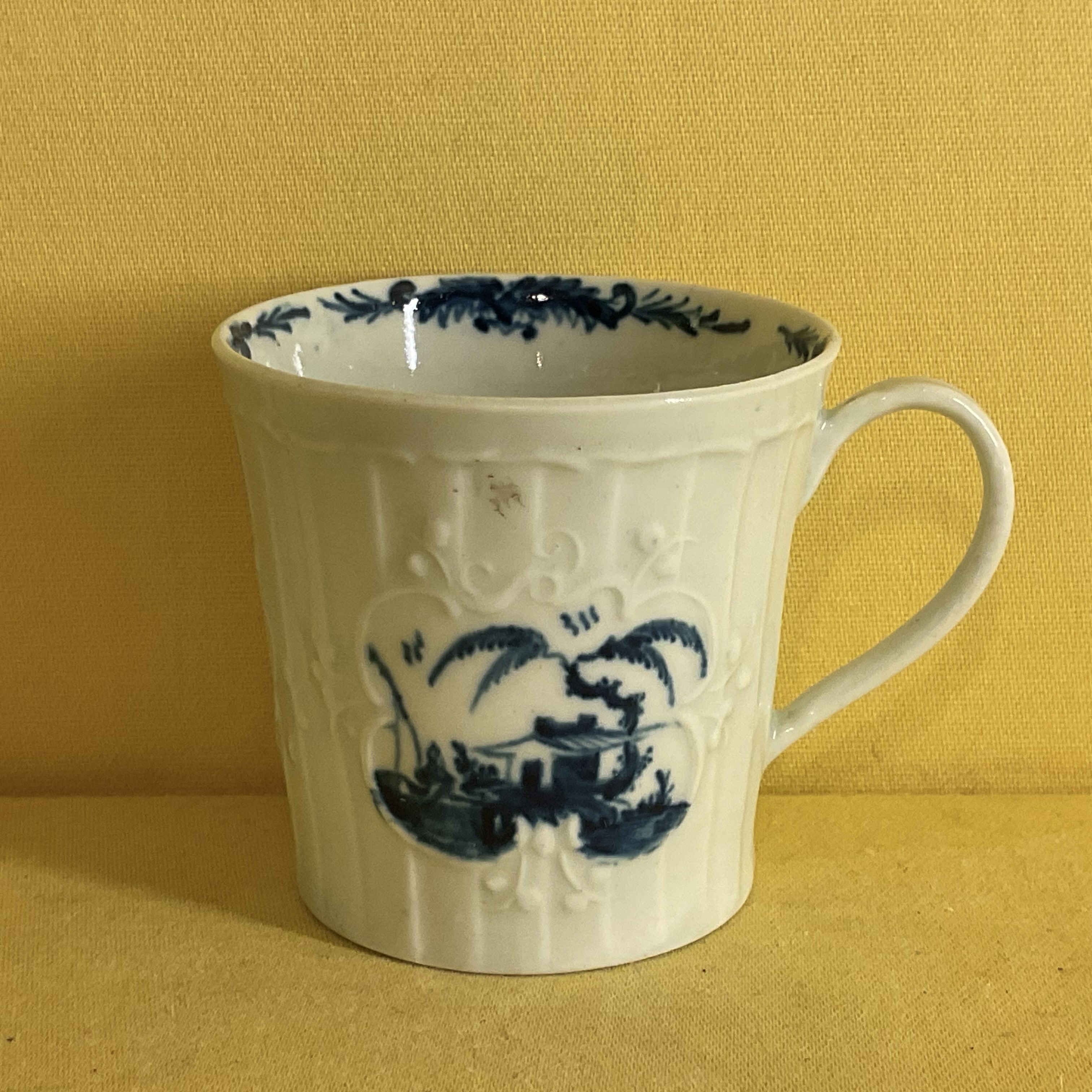 A Worcester pleat moulded coffee can 