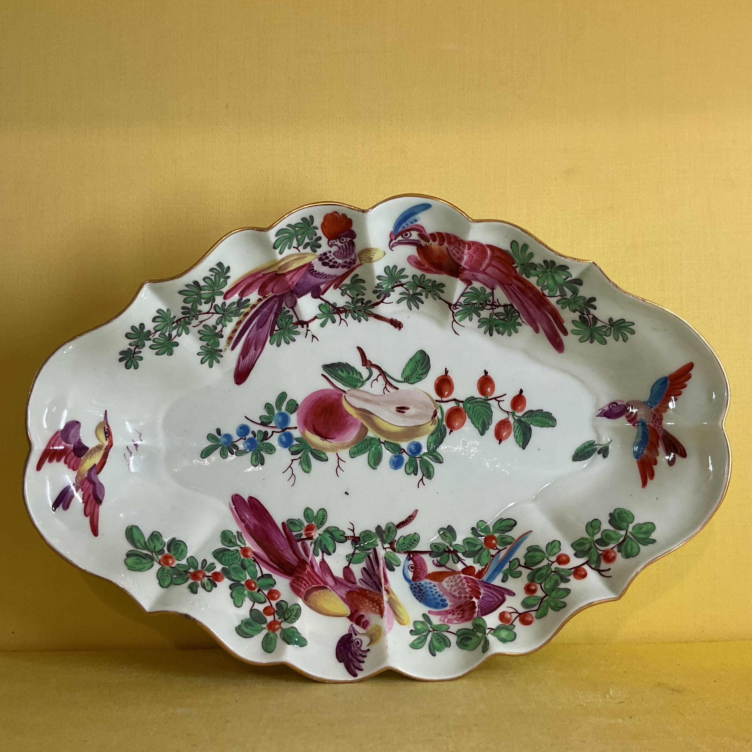 A Worcester lozenge shaped dish 