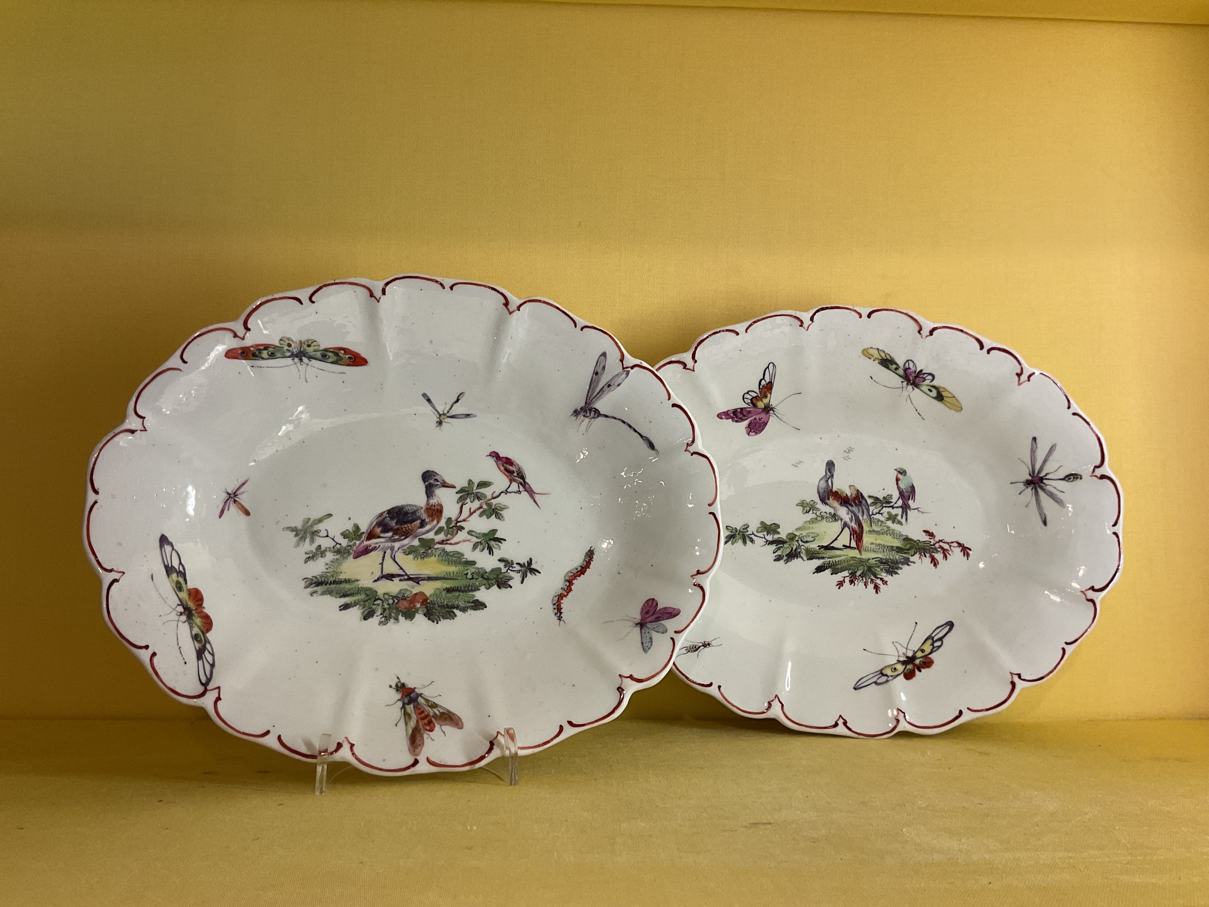 A pair of Derby lobed oval dishes 